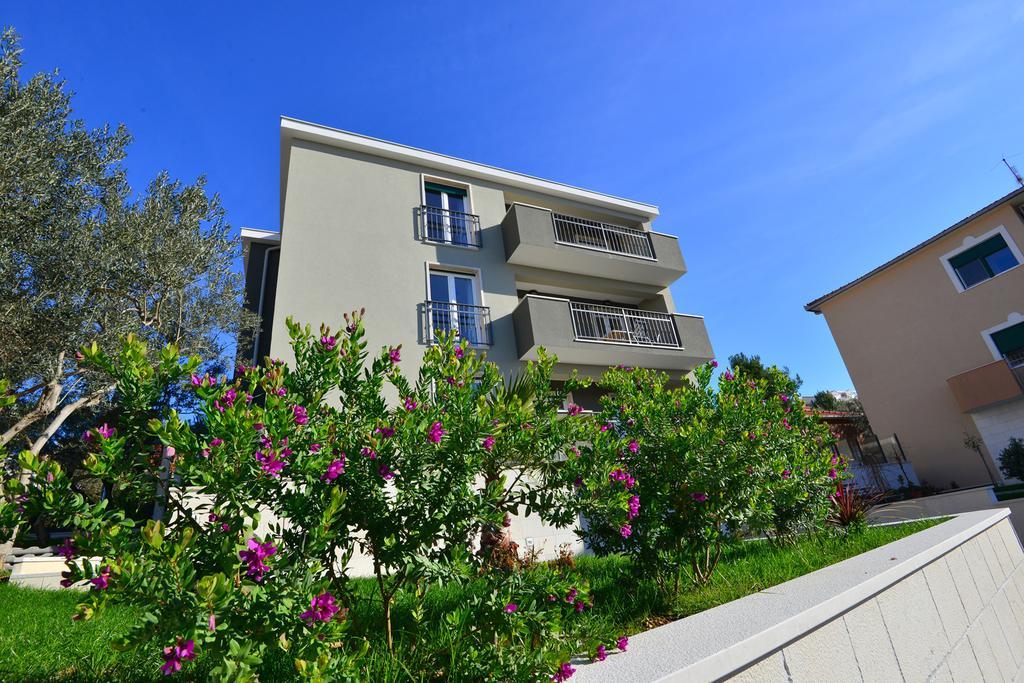 Apartments Villa Coratina トロギール エクステリア 写真
